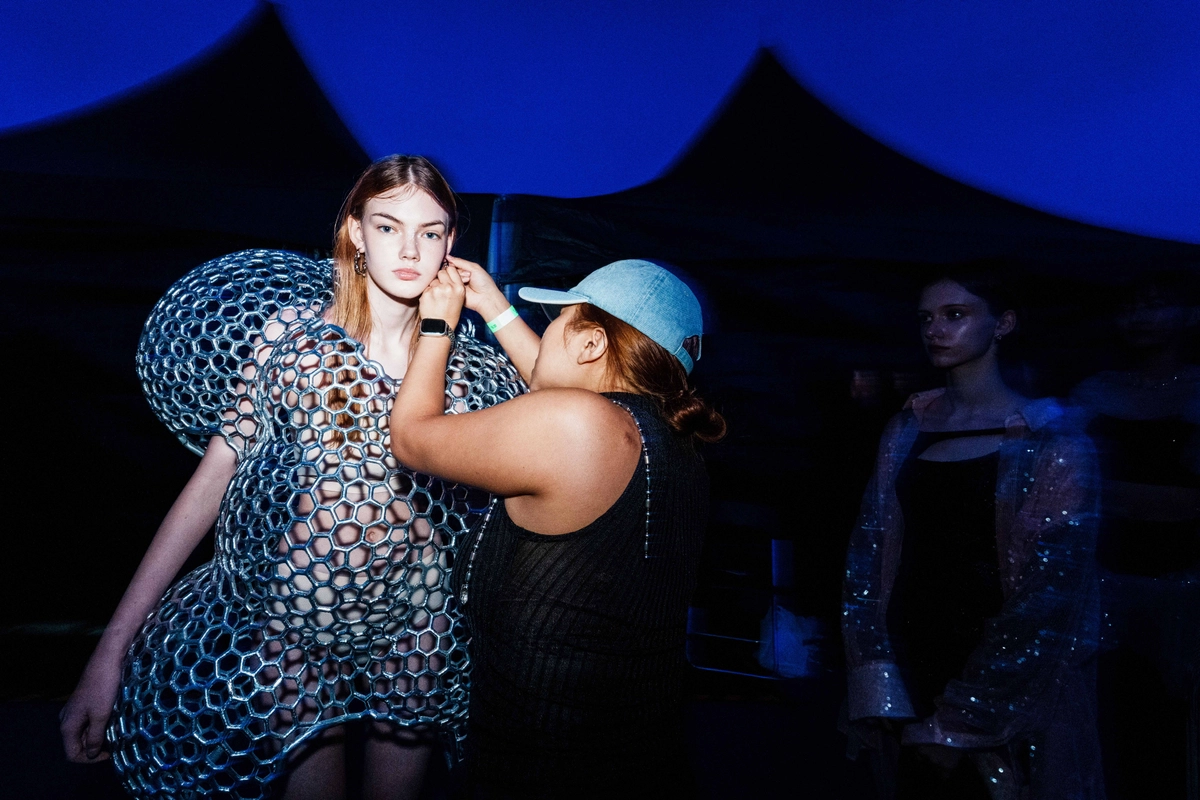 Hannah Shin’s 3D Printed Fashion Collection Shines at Seoul Fashion Week